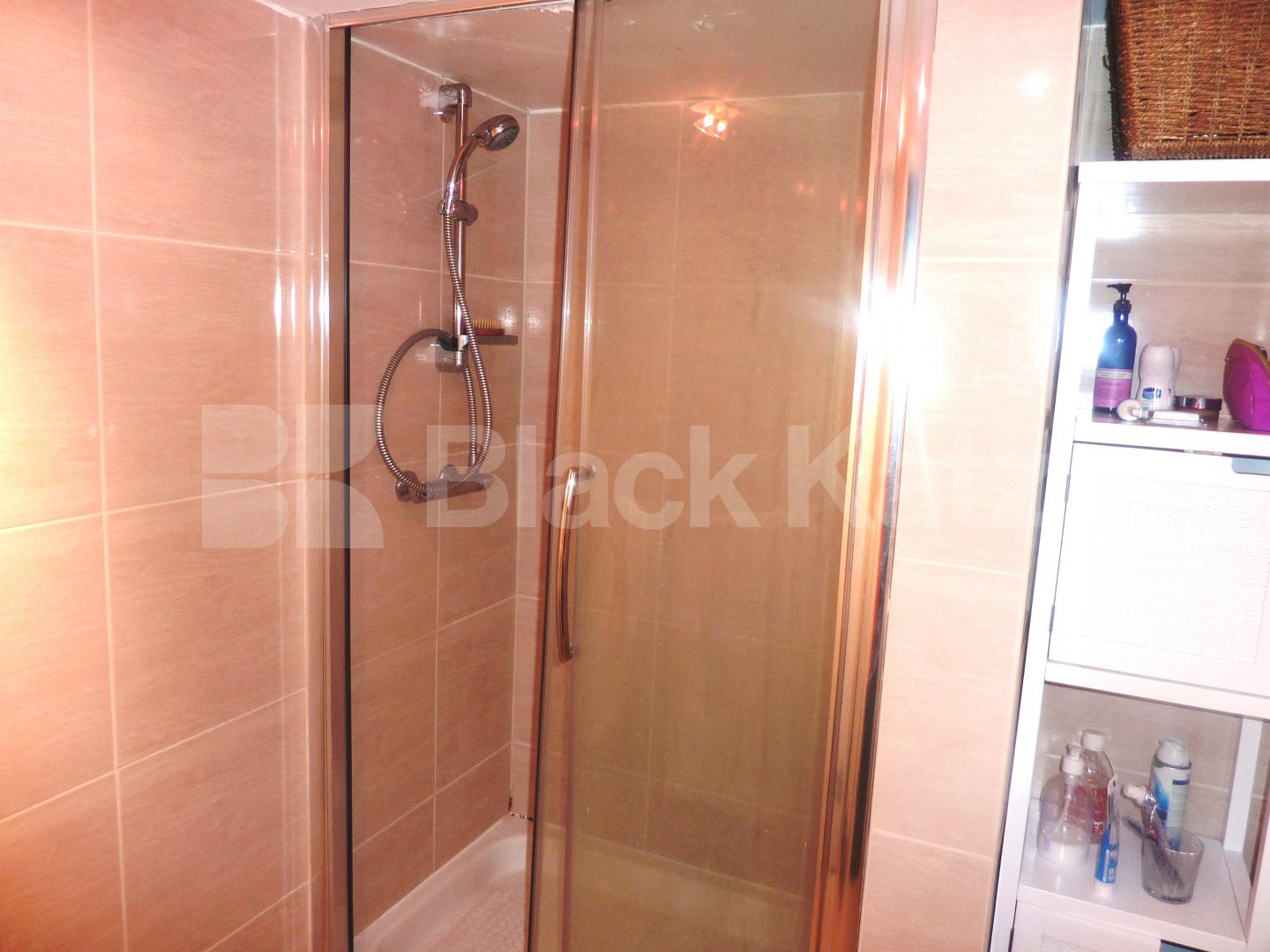 			GREAT FLAT!, 1 Bedroom, 1 bath, 1 reception Flat			 Sutherland Avenue, MAIDA VALE